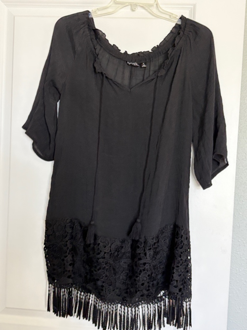Mystique Boutique Black Lace & Fringe Swim Coverup Tunic M
